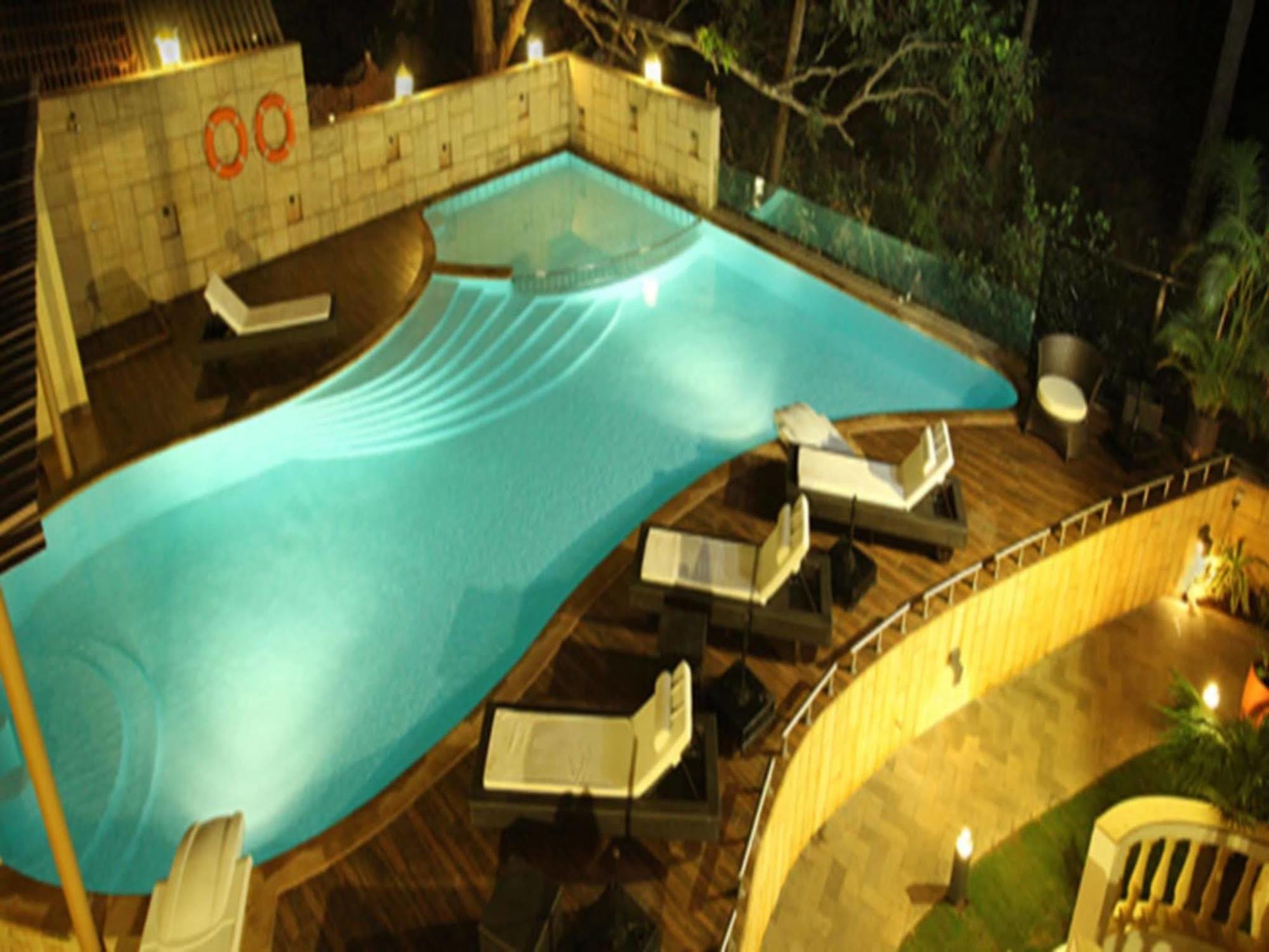Hotel Coco Goa Arpora Exterior foto