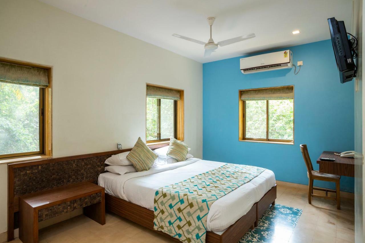 Hotel Coco Goa Arpora Exterior foto
